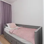 Apartment Beautiful & Comfortable Spacious In By Renters