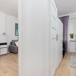 Beautiful & Comfortable Spacious In By Renters *